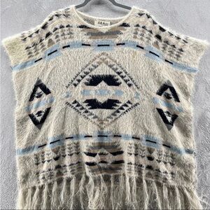 🌺🌵Aztec Patterned Cream Sweater🌵🌺